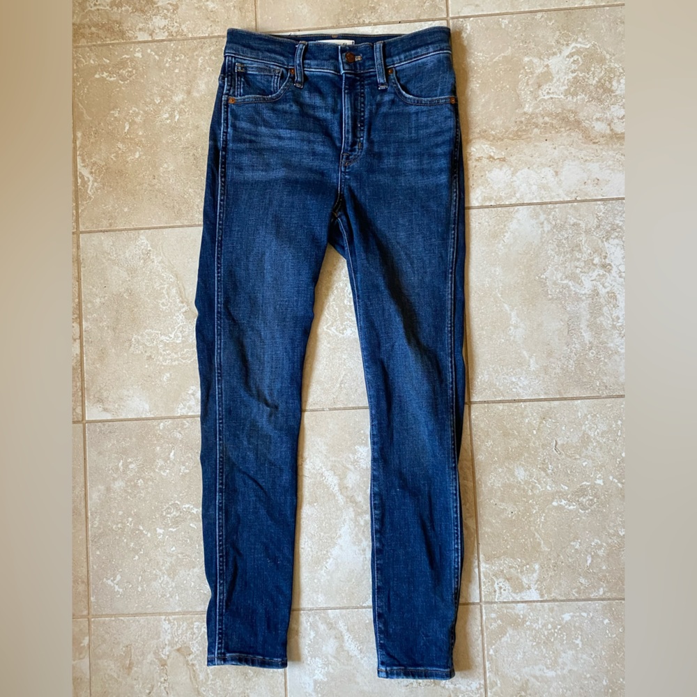 Madewell high rise skinny jeans Insuluxe Denim 26 R. Excellent condition.